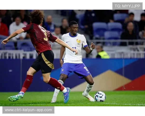 舆论热议登贝莱：从巴萨弃将到金球先生，登贝莱加盟巴萨